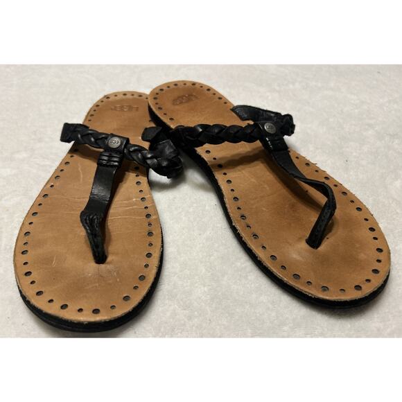 UGG Women’s Size 7 Bria Silver Braided Leather Flip Flop Thong Sandals - Picture 1 of 7